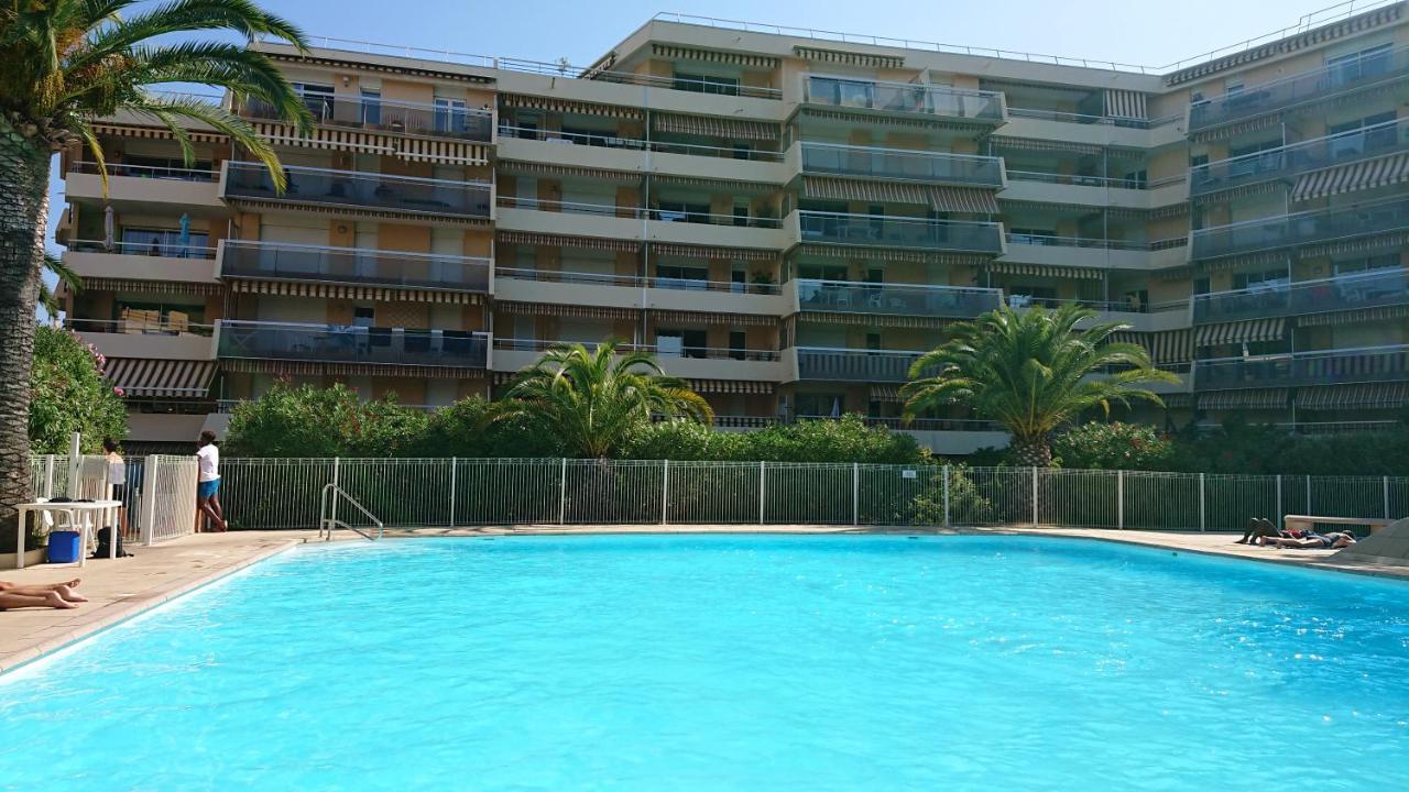 Frejus Plage, Appartement Entier , Piscine,Parking,Plage A 200M Exteriér fotografie